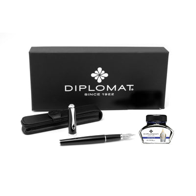 Diplomat Excellence A2 Fountain Pen, Ink Bottle & Pouch Gift Set - Black Lacquer / Chrome Trim