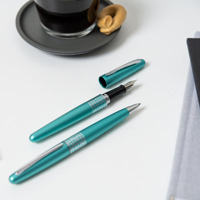 Pilot Metropolitan MR3 Fountain Pen - Aqua Dots