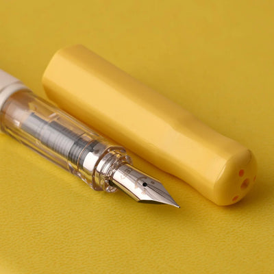 Pilot Kakuno Fountain Pen - Soft Yellow