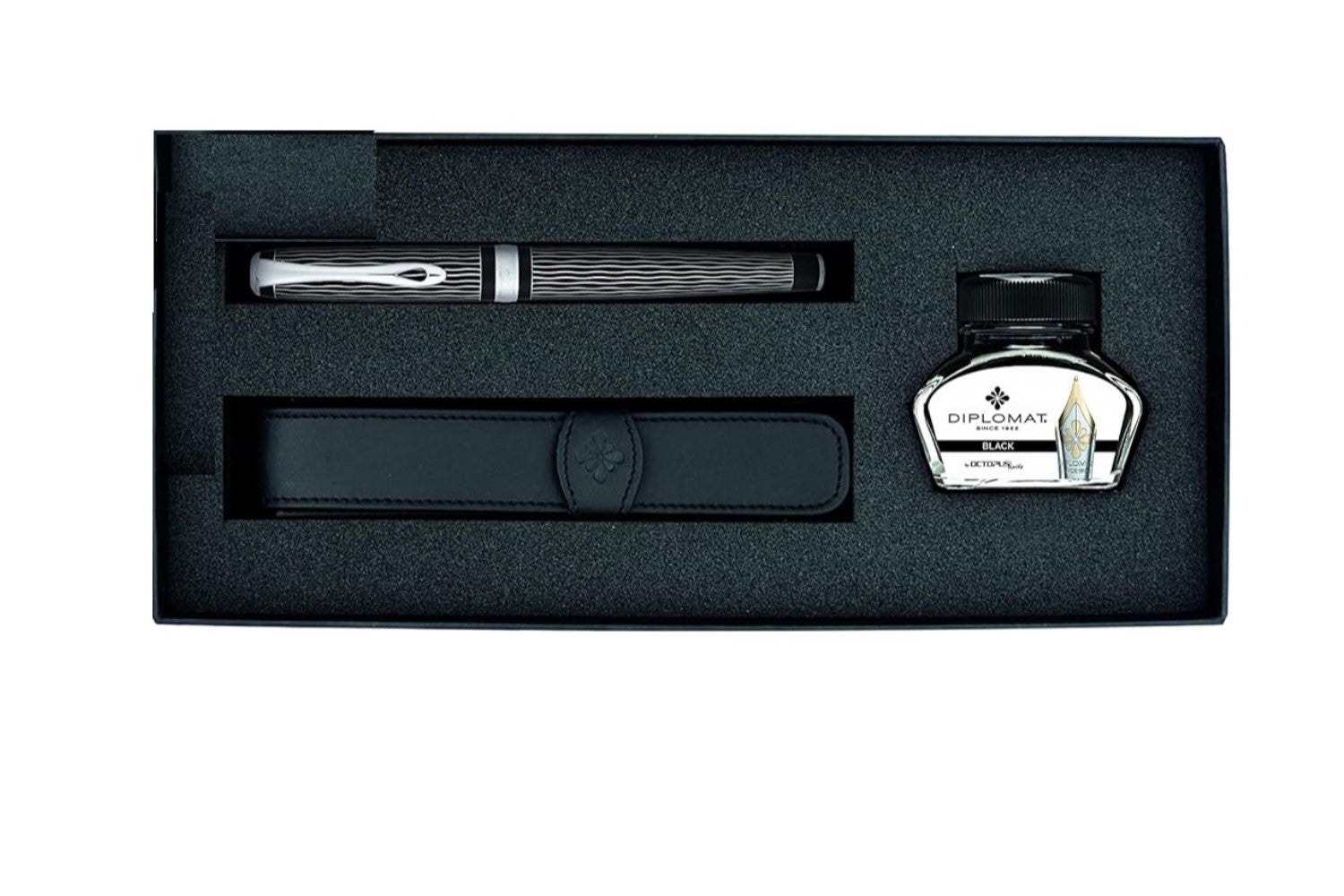 Diplomat Excellence A Plus Fountain Pen, Ink Bottle & Pouch Gift Set - Guilloche Lapis Wave